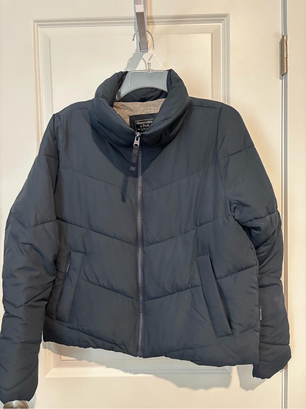 Abercrombie & Fitch Women's Dark Navy Quilted Puffer Jacket